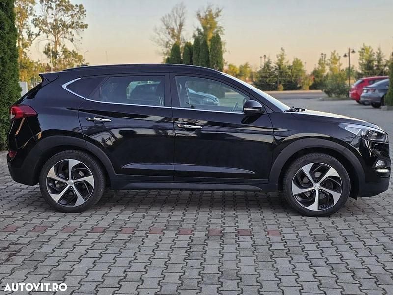 Second-hand Hyundai Tucson 136 CP (100 kW) 2015 Culoarenegru SUV