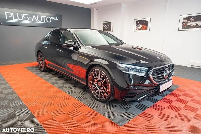 Culoarenegru Utilizat 2024 Mercedes E220 AMG line Berlinǎ | 77.589 EUR - Imagine 1/4