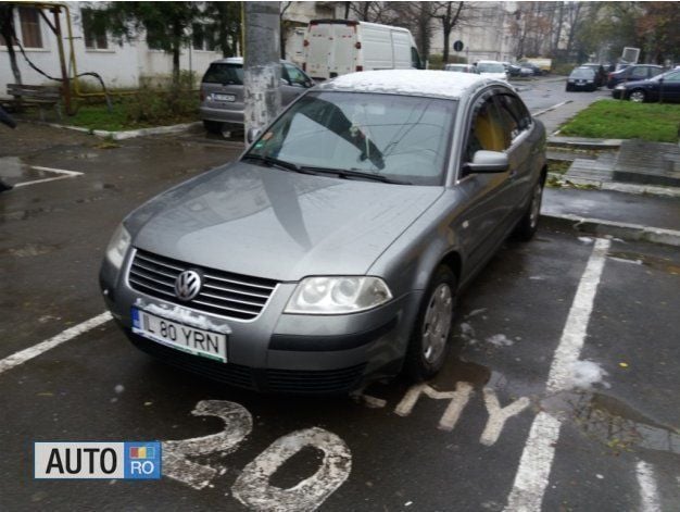 Second-hand VW Passat 75 CP (55 kW) 2002 Gri Berlinǎ