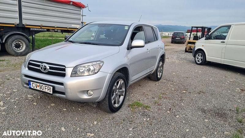 Second-hand Toyota RAV4 Luxury 177 CP (130 kW) 2008 Culoareargint SUV