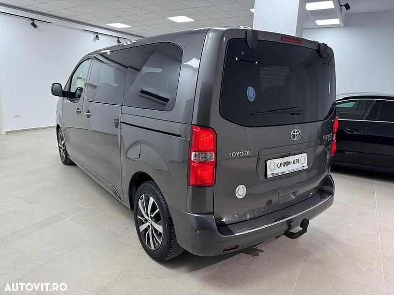 Second-hand Toyota Proace Verso 177 CP (130 kW) 2017 Culoarebej Break