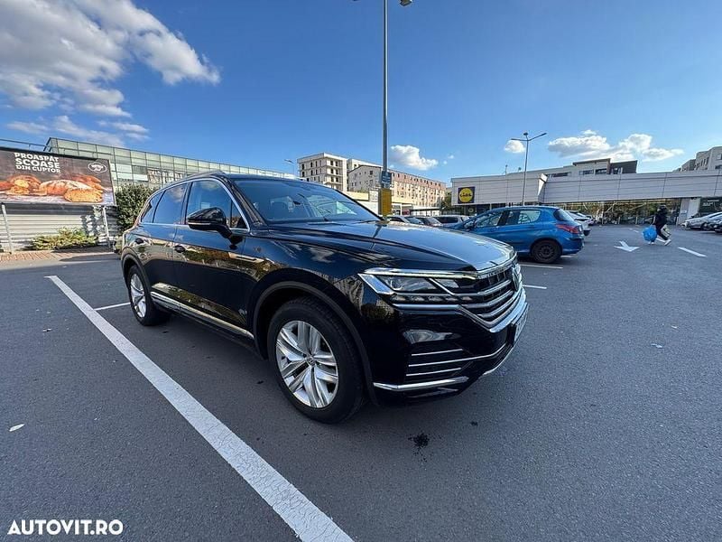 Second-hand VW Touareg Atmosphere 286 CP (210 kW) 2019 Culoarenegru SUV