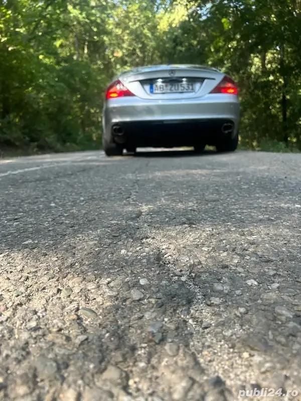 Utilizat 2004 Mercedes CLS500 Berlinǎ | 13.000 EUR - Imagine 1/4