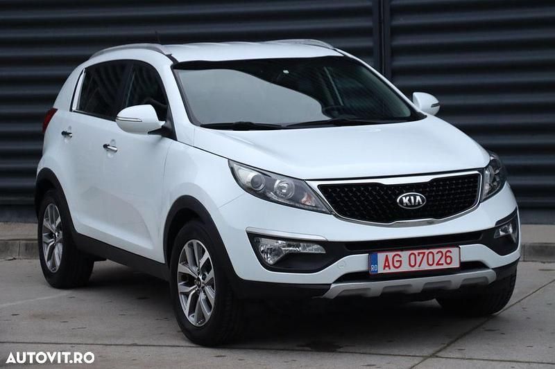 Second-hand Kia Sportage Premium 135 CP (99 kW) 2015 Culoarealb SUV