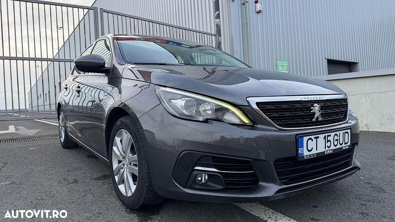 Second-hand Peugeot 308 Active 130 CP (95 kW) 2020 Culoaremaro Hatchback