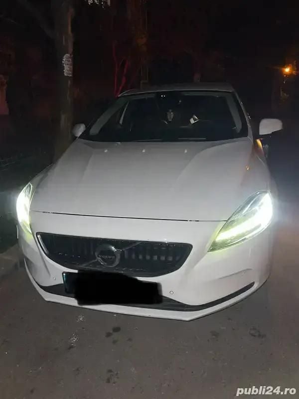 Utilizat 2017 Volvo V40 Break | 8.300 EUR (Preț OK) - Imagine 1/4