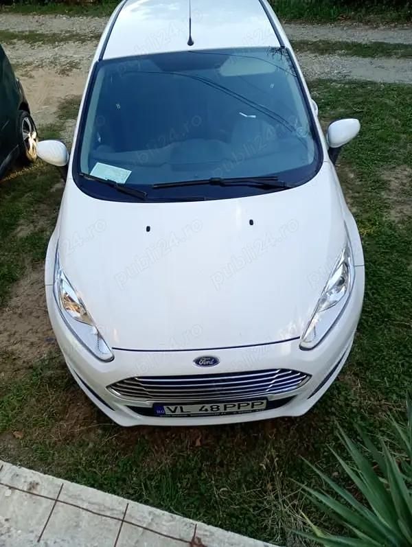 Second-hand Ford Fiesta 75 CP (55 kW) 2014 Alb Hatchback