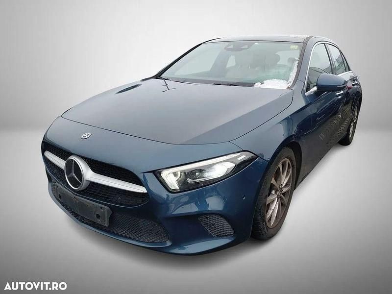 Second-hand Mercedes A180 Progressive 116 CP (85 kW) 2019 Culoarealbastru Hatchback