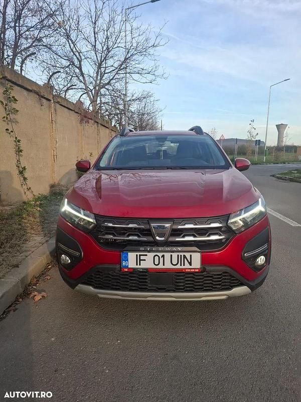 Culoarerosu Utilizat 2022 Dacia Sandero Extreme | 9.850 EUR (Preț bun) - Imagine 1/4