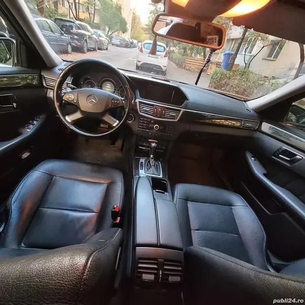 Second-hand Mercedes E250 2009 Berlinǎ