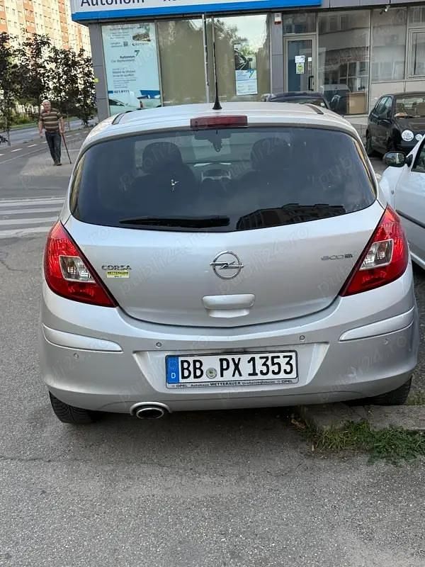 Second-hand Opel Corsa 75 CP (55 kW) 2011 Berlinǎ
