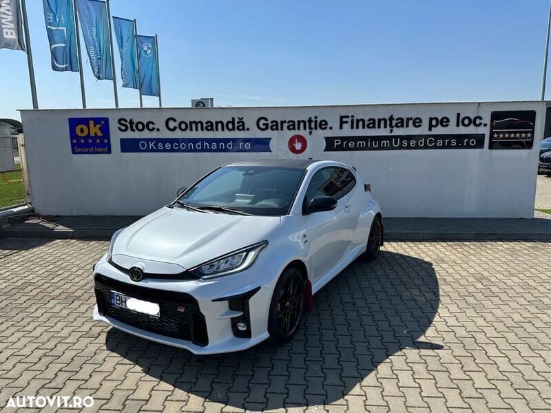 Alb Utilizat 2023 Toyota Yaris Hatchback | 38.638 EUR - Imagine 1/4