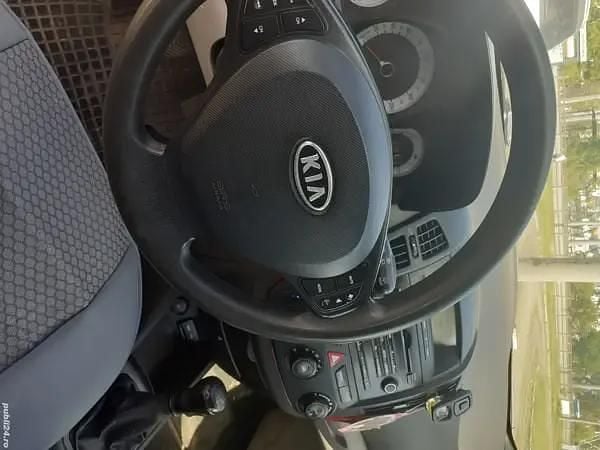 Second-hand Kia Ceed 109 CP (80 kW) 2008 Argintiu Hatchback