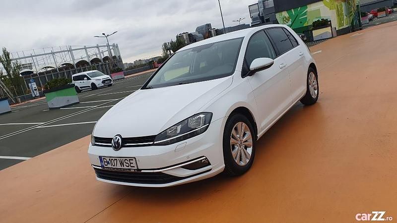 Alb Utilizat 2018 VW Golf VII Comfortline Hatchback | 12.900 EUR (Puțin scump) - Imagine 1/4