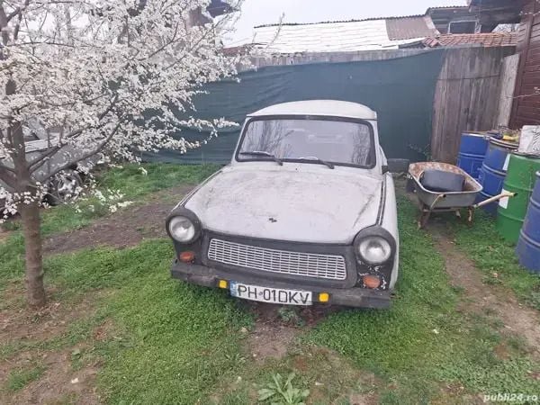 Utilizat 1980 Trabant 601 Berlinǎ | 2.600 EUR - Imagine 1/4