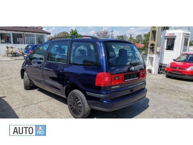 Second-hand VW Sharan 200 CP (147 kW) 2001 Albastru Monovolum