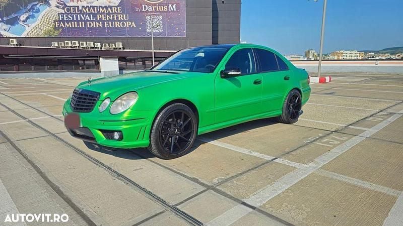 Verde Utilizat 2008 Mercedes E200 Berlinǎ | 3.800 EUR - Imagine 1/4