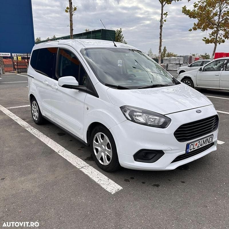 Culoarealb Utilizat 2019 Ford Tourneo Courier Ambiente Monovolum | 7.100 EUR (Preț bun) - Imagine 1/4