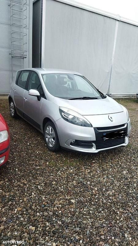 Culoareargint Utilizat 2012 Renault Scénic III Privilege Monovolum | 3.700 EUR (Preț bun) - Imagine 1/4
