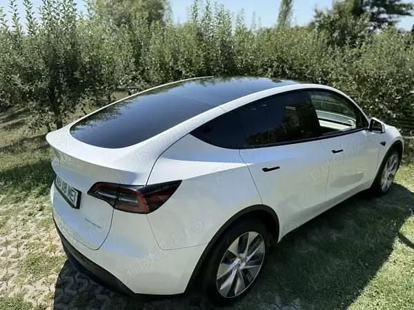 Second-hand Tesla Model Y 378 kW (514 CP) 2023 Alb SUV