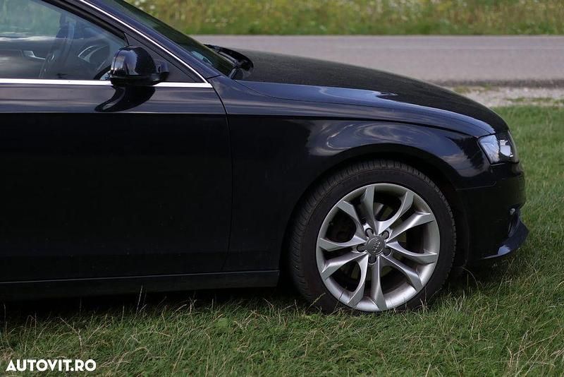 Second-hand Audi A4 Sport 143 CP (105 kW) 2011 Culoarenegru Break