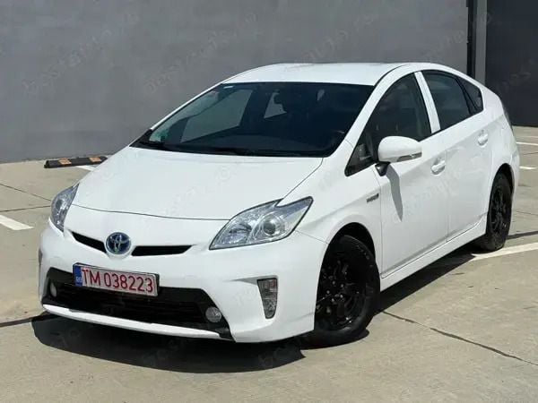 Utilizat 2014 Toyota Prius Hatchback | 8.800 EUR - Imagine 1/4