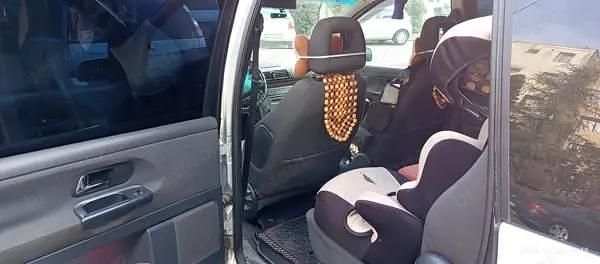 Gri Utilizat 2002 VW Sharan Monovolum | 2.300 EUR (Preț OK) - Imagine 1/4