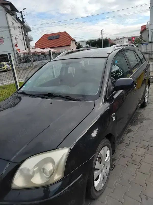 Utilizat 2005 Toyota Avensis Break | 1.500 EUR - Imagine 1/4