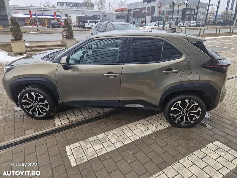 Second-hand Toyota Yaris Cross Elegant 116 CP (85 kW) 2022 Culoareverde SUV