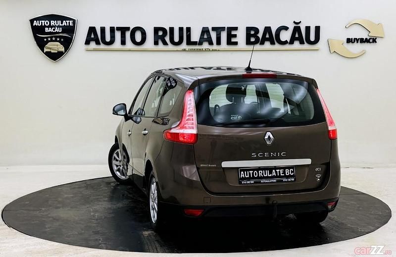 Second-hand Renault Scénic III 130 CP (95 kW) 2011 Culoaremaro Monovolum