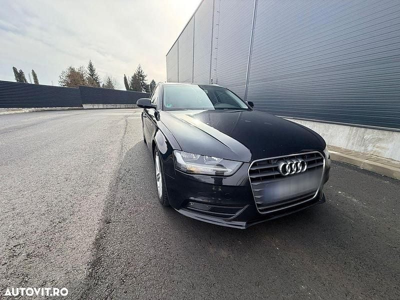 Second-hand Audi A4 Sport 143 CP (105 kW) 2012 Culoarenegru Break