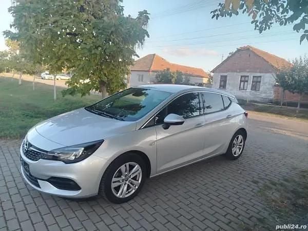 Second-hand Opel Astra Elegance 145 CP (106 kW) 2020 Argintiu Hatchback
