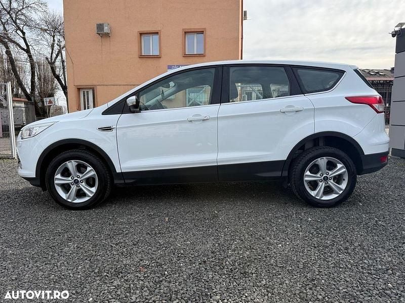 Second-hand Ford Kuga Trend 150 CP (110 kW) 2015 Culoarealb SUV