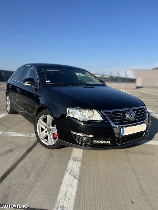 Culoarenegru Utilizat 2006 VW Passat Highline Hatchback | 3.480 EUR (Preț OK) - Imagine 1/4