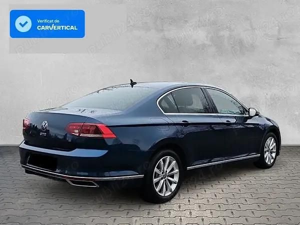 Second-hand VW Passat GTE 218 CP (160 kW) 2022 Albastru Berlinǎ