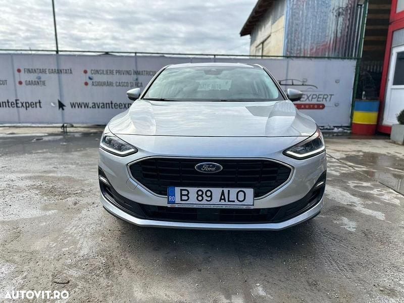 Second-hand Ford Focus 120 CP (88 kW) 2022 Culoareargint Hatchback