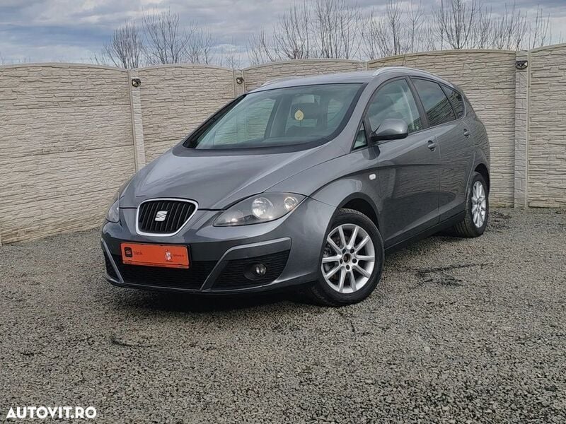Gri Utilizat 2013 Seat Altea XL Monovolum | 3.700 EUR - Imagine 1/4