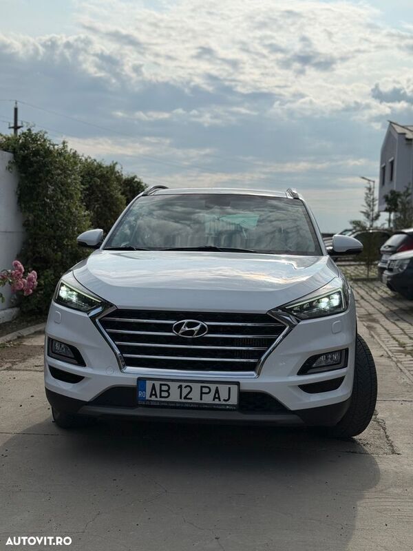 Alb Utilizat 2019 Hyundai Tucson SUV | 17.400 EUR (Preț OK) - Imagine 1/4