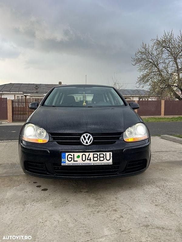 Culoarenegru Utilizat 2005 VW Golf IV Comfortline Hatchback | 2.850 EUR (Preț OK) - Imagine 1/4