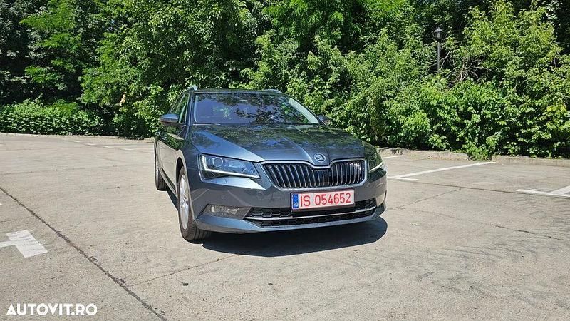 Gri Utilizat 2019 Skoda Superb Style Break | 16.899 EUR (Puțin scump) - Imagine 1/4