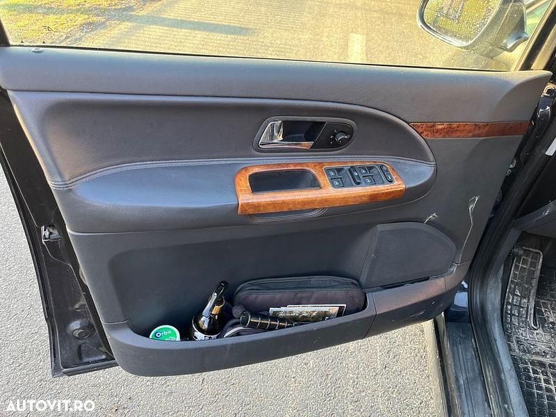 Second-hand VW Sharan 115 CP (84 kW) 2004 Culoarenegru Monovolum