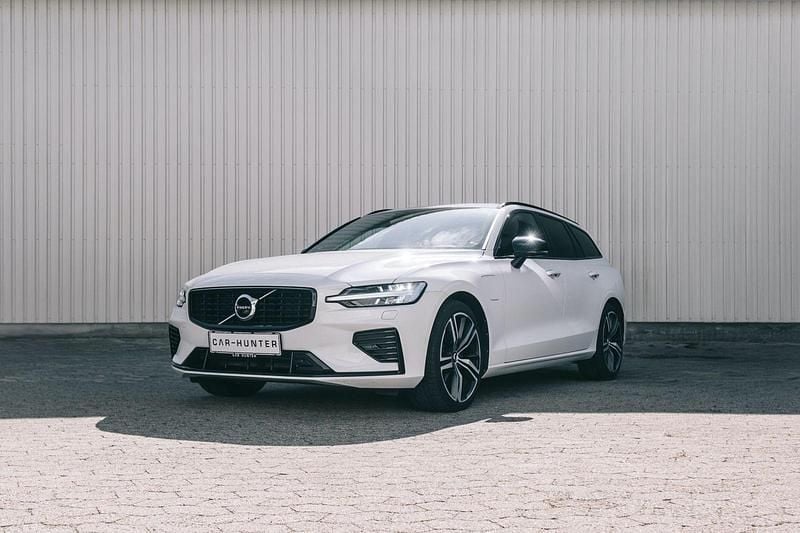 Utilizat 2021 Volvo V60 R-Design Break | 40.323 EUR - Imagine 1/1