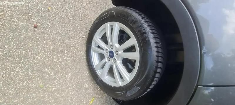 Second-hand Ford Kuga 150 CP (110 kW) 2018 Gri SUV