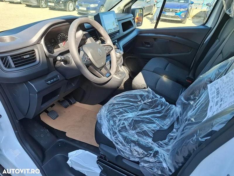 Nouă Renault Trafic Life 110 CP (80 kW) 2025 Culoarealb Monovolum