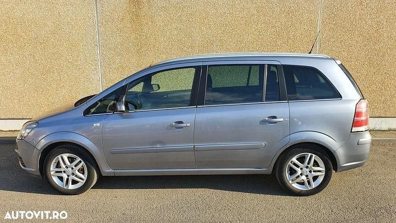 Culoareargint Utilizat 2007 Opel Zafira Sport Monovolum | 3.150 EUR - Imagine 1/4