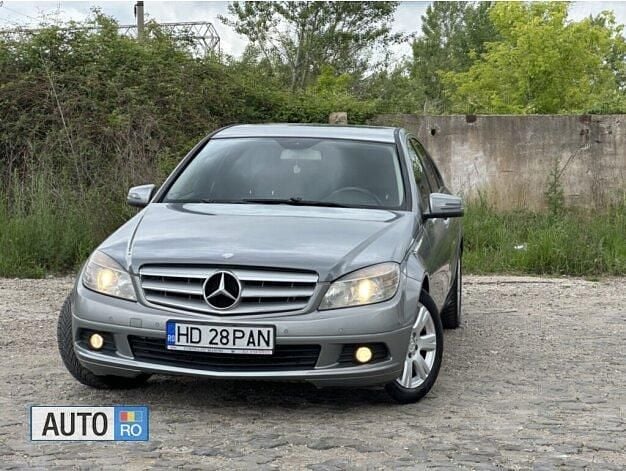 Second-hand Mercedes C200 136 CP (100 kW) 2011 Gri Berlinǎ