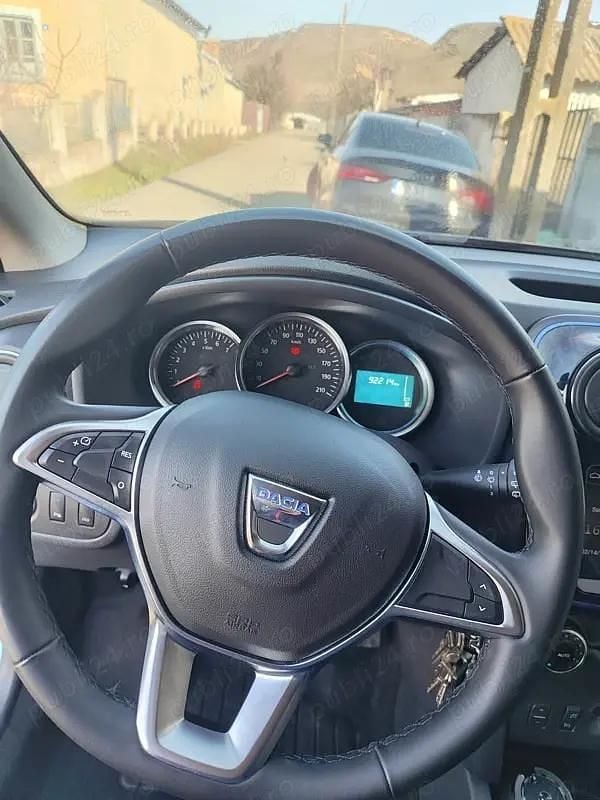 Second-hand Dacia Sandero Stepway 100 CP (73 kW) 2020 Albastru Hatchback