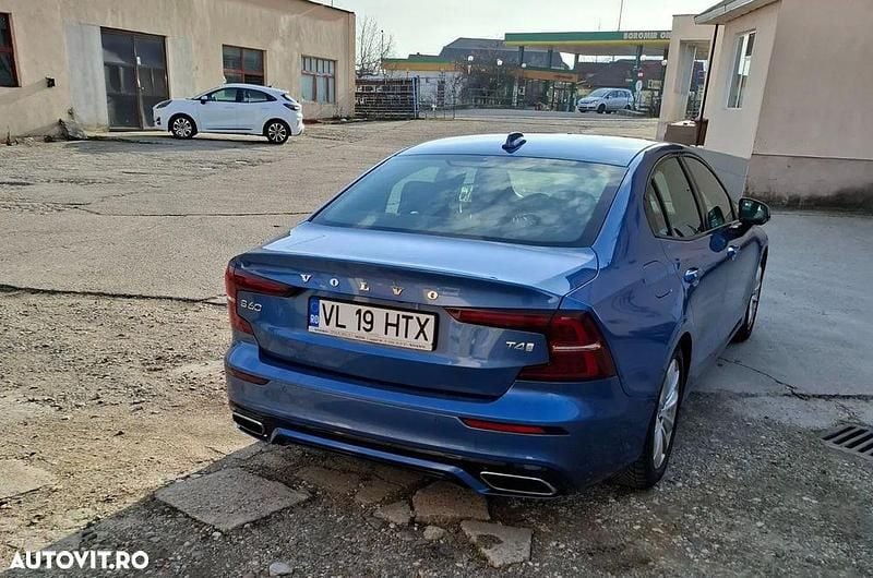 Second-hand Volvo S60 R-Design 190 CP (139 kW) 2019 Culoarealbastru Berlinǎ