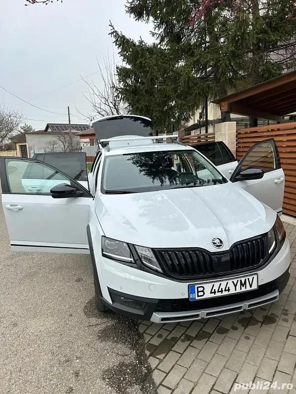 Utilizat 2018 Skoda Octavia Scout Break | 14.500 EUR - Imagine 1/4