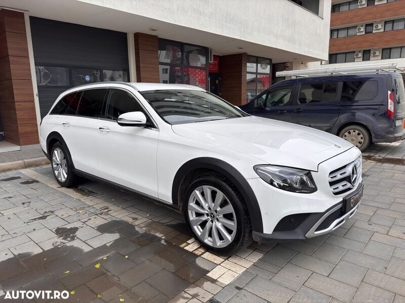 Alb Utilizat 2017 Mercedes E220 Break | 22.500 EUR (Super Preț) - Imagine 1/4